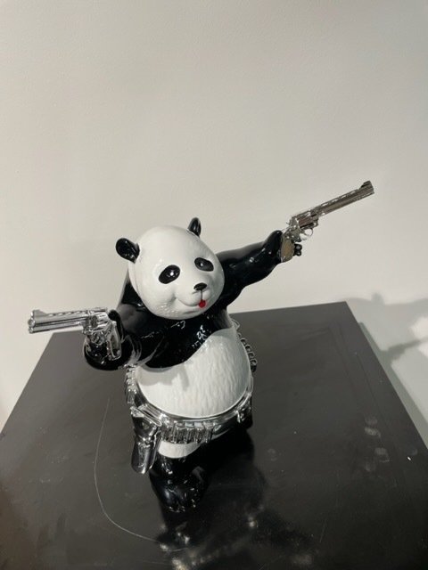 Van Apple - Street Panda - Guns Up #4.3