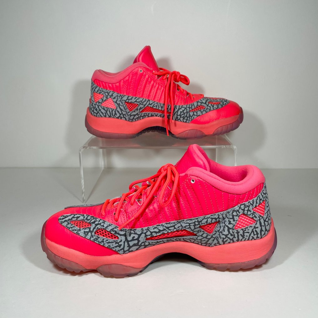 Air Jordan - Sneakers - Size: Shoes / EU 41 #1.2