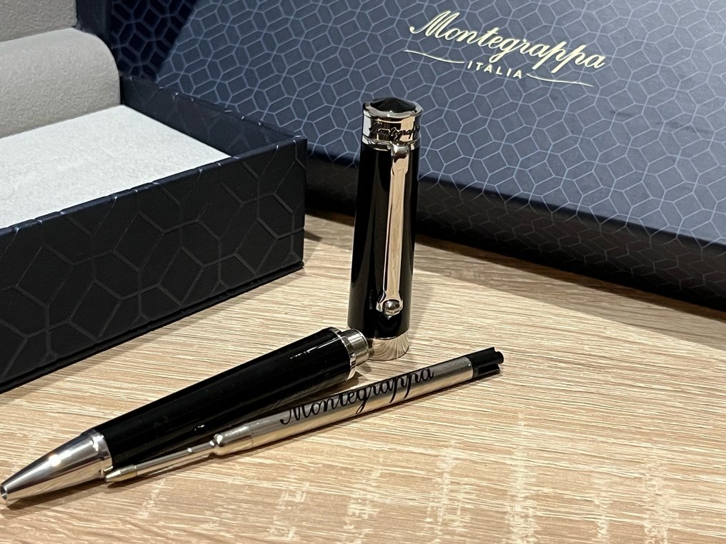 Montegrappa PAROLA BLACK BALLPEN Roller ball pen Catawiki