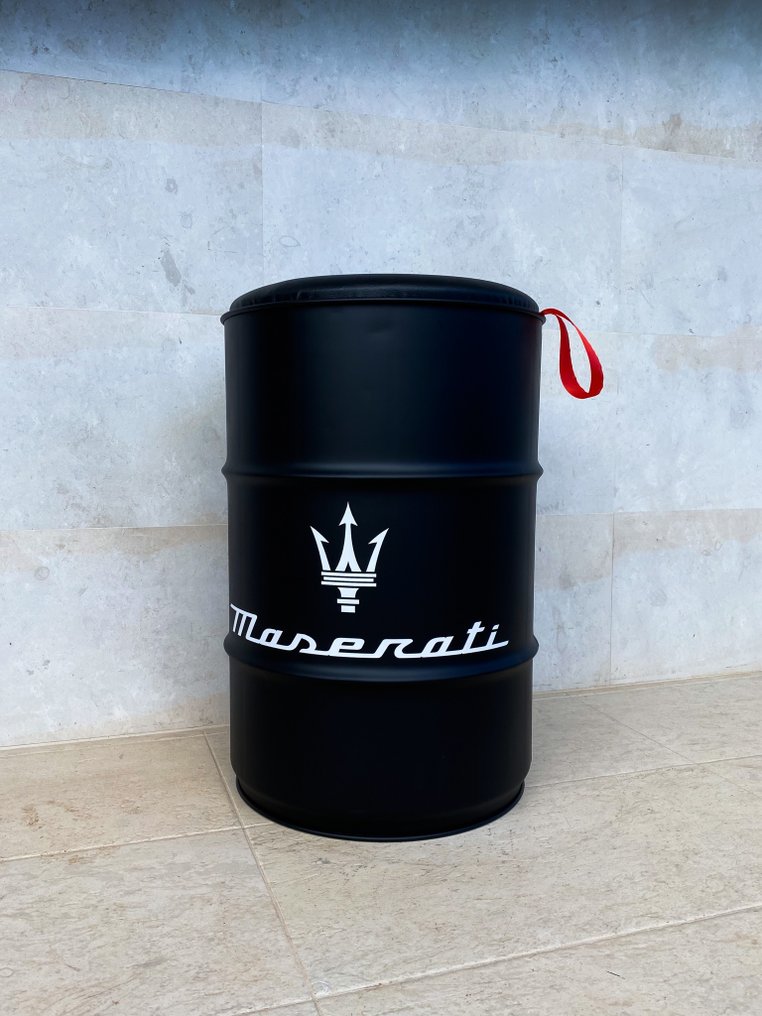 Maserati Barrel Chair - PK Werks #3.2