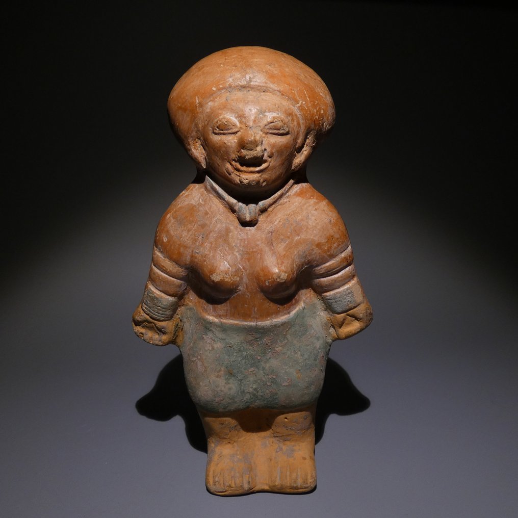 Jama-Coaque, Ekwador Terakota, Ładna kobieca figura. 17 cm wys., 500 p.n.e. - 500 n.e. Hiszpańska licencja eksportowa. Kobieca postać - 17 cm #1.1