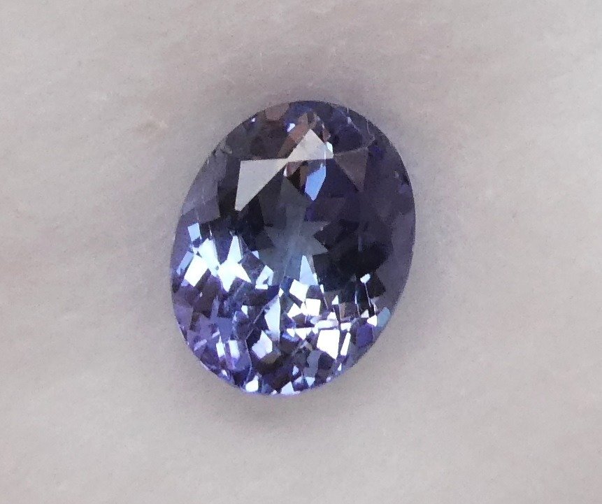 Tanzanite  - 2.30 ct - Instituto Gemólogico Español (IGE) #2.1