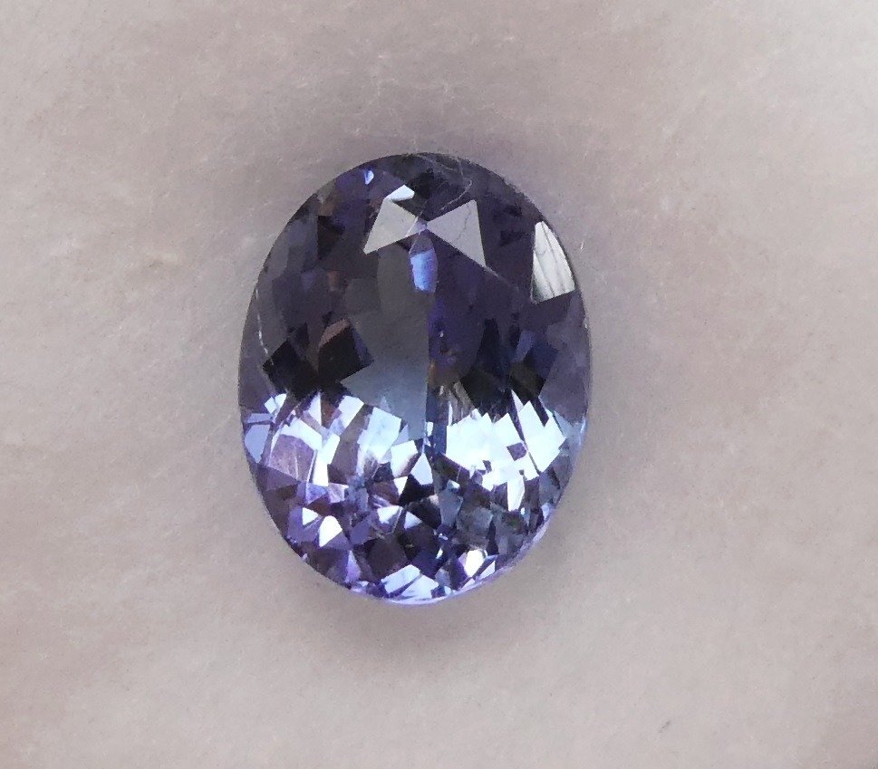 Tanzanite  - 2.30 ct - Instituto Gemólogico Español (IGE) #1.0