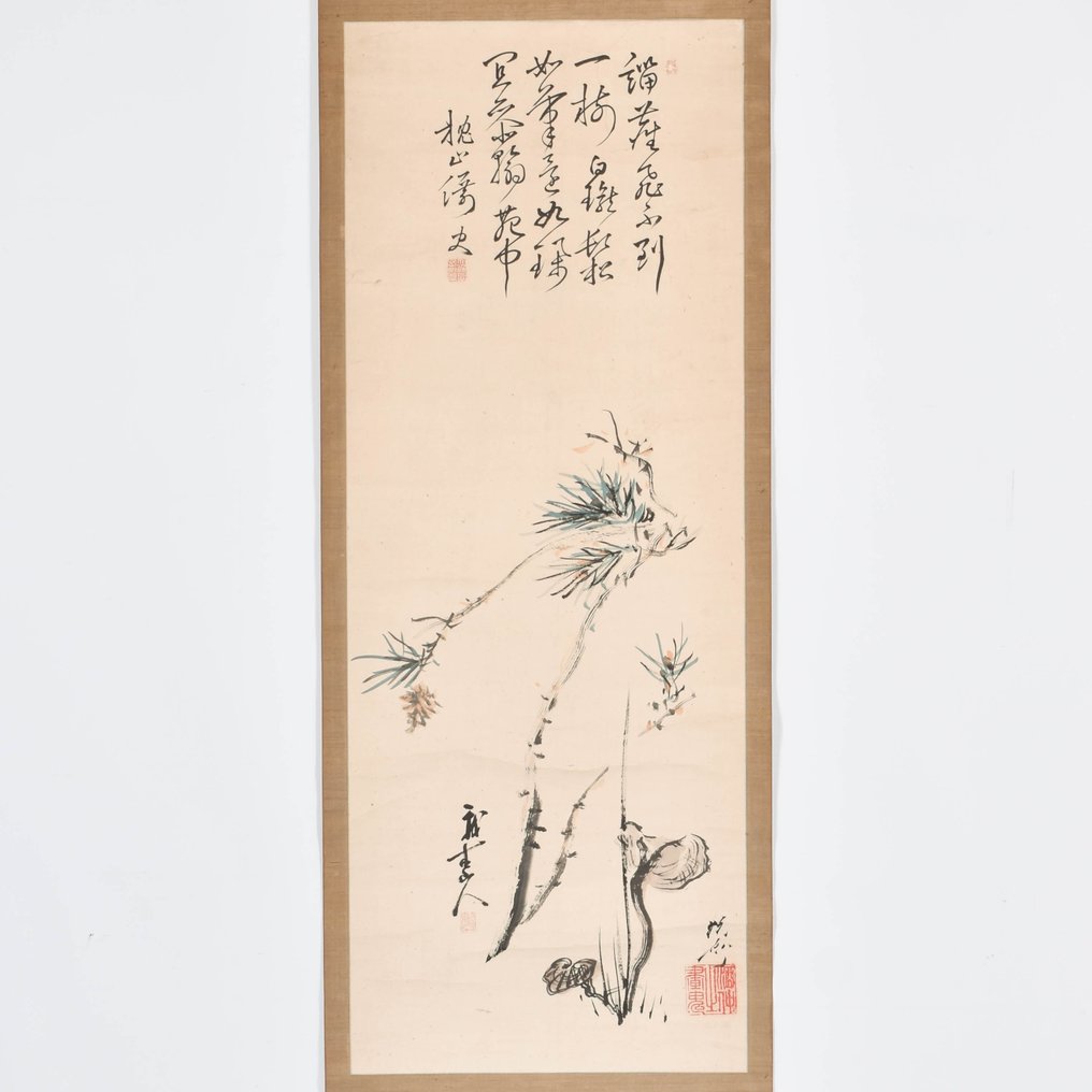 kakejiku - Madera, Papel - Signed Makurayama 枕山, Kyōsai 暁斎 and seal 'Shuchū no gaki' 酒仲之画鬼 (The Drunkard Demon of Painting) - Pine and haiku - Gassaku 合作 (collaborative work of art) - Japón - Periodo Edo (1600-1868) #1.1