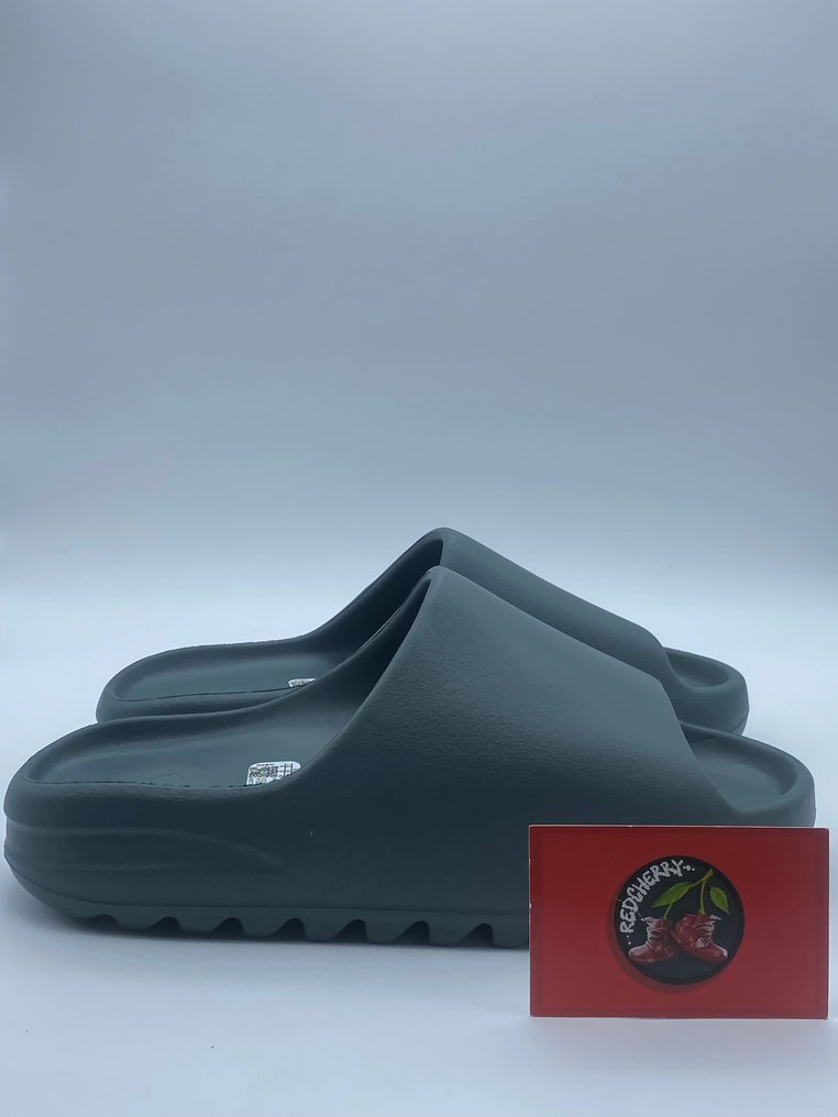Yeezy - Joggesko - Størrelse: Shoes / EU 42, US 8 #1.1