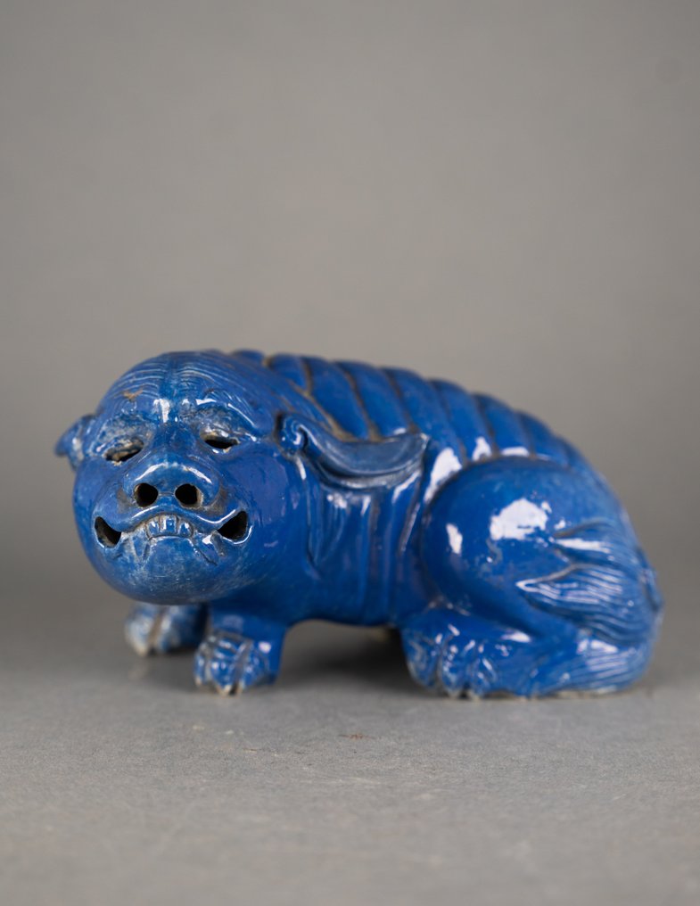 雕像 - 瓷 - Very rare - Amazing blue glazed Foo lion possibly a Nightlight - 中国 - Qing Dynasty (1644-1911) #2.2
