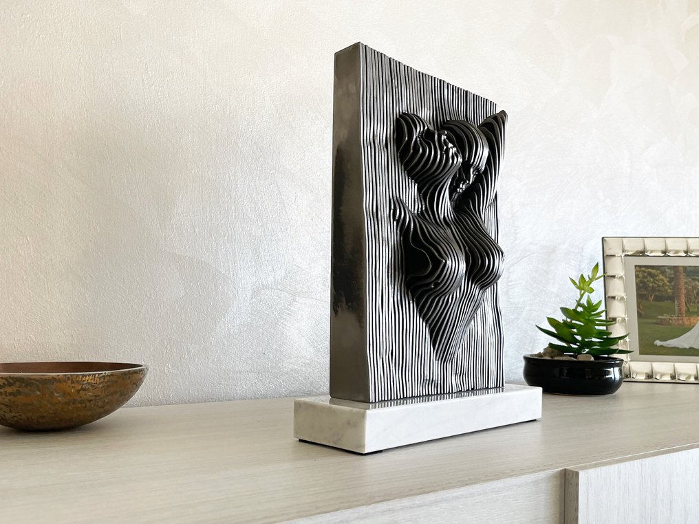 Filippo P. Castrovinci - L'abbraccio #1.0