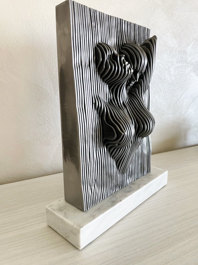 Filippo P. Castrovinci - L'abbraccio #2.1