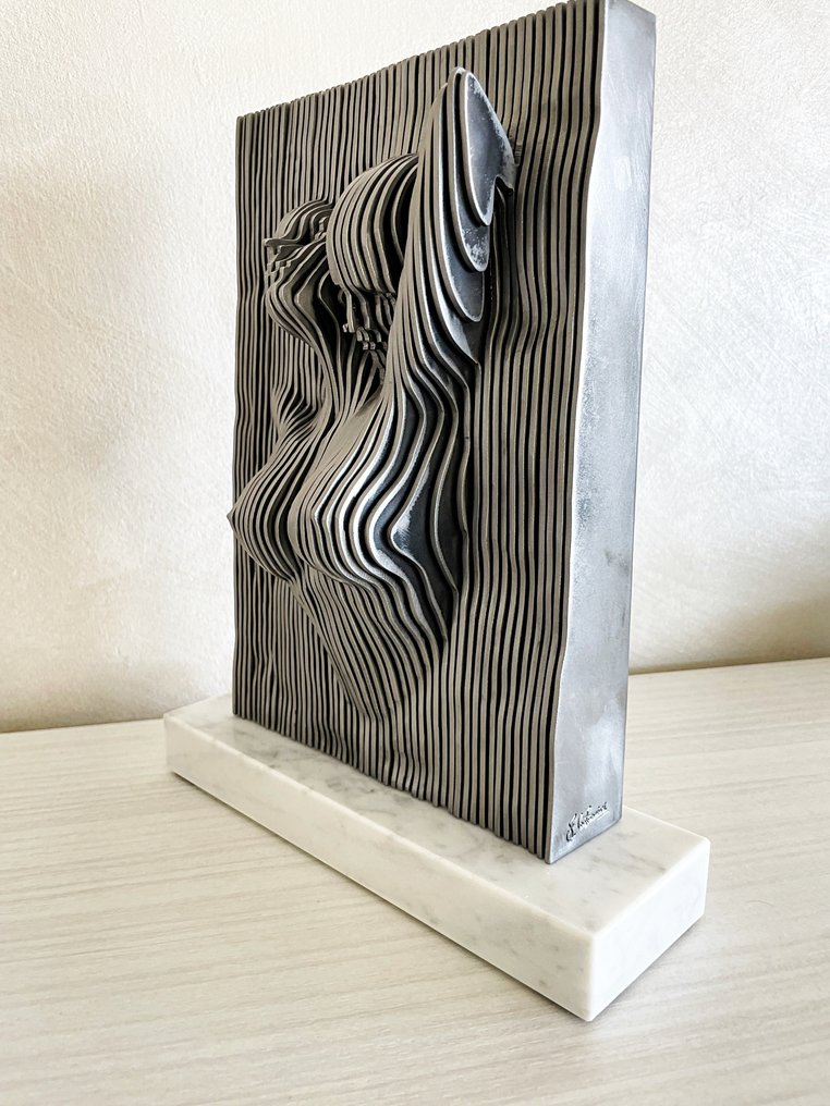 Filippo P. Castrovinci - L'abbraccio #3.2