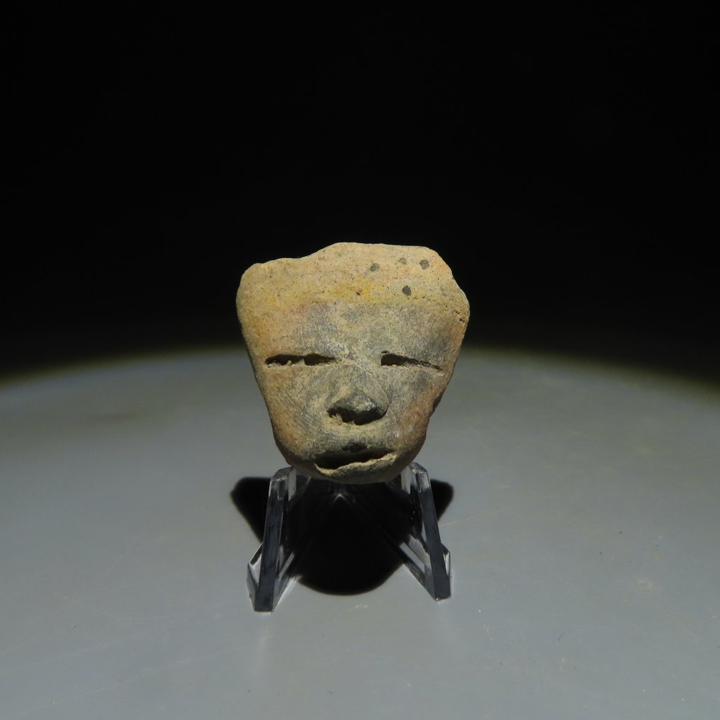 Teotihuacán, Mexico Terracotta Figuur. 100-500 n.Chr. 3,2 cm H. Spaanse invoervergunning. #1.1