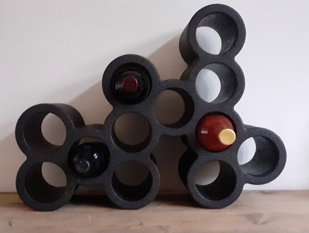Goods - Robert Bronwasser (Studio Smool) - Wine rack - Grape - Expanded Polypropylene #2.1