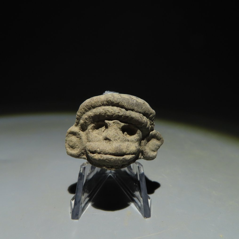 Maya Terrakotta Monkey Head Figur. ca. 600-900 e.Kr. 2,5 cm. Spansk importlicens. #1.1
