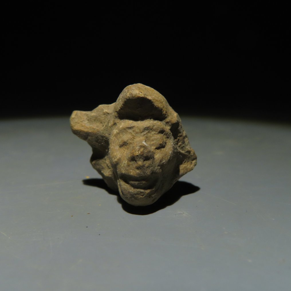 玛雅人 Terracotta 头图。约公元 300-600 年。 2.2 厘米。西班牙进口许可证。 #1.1