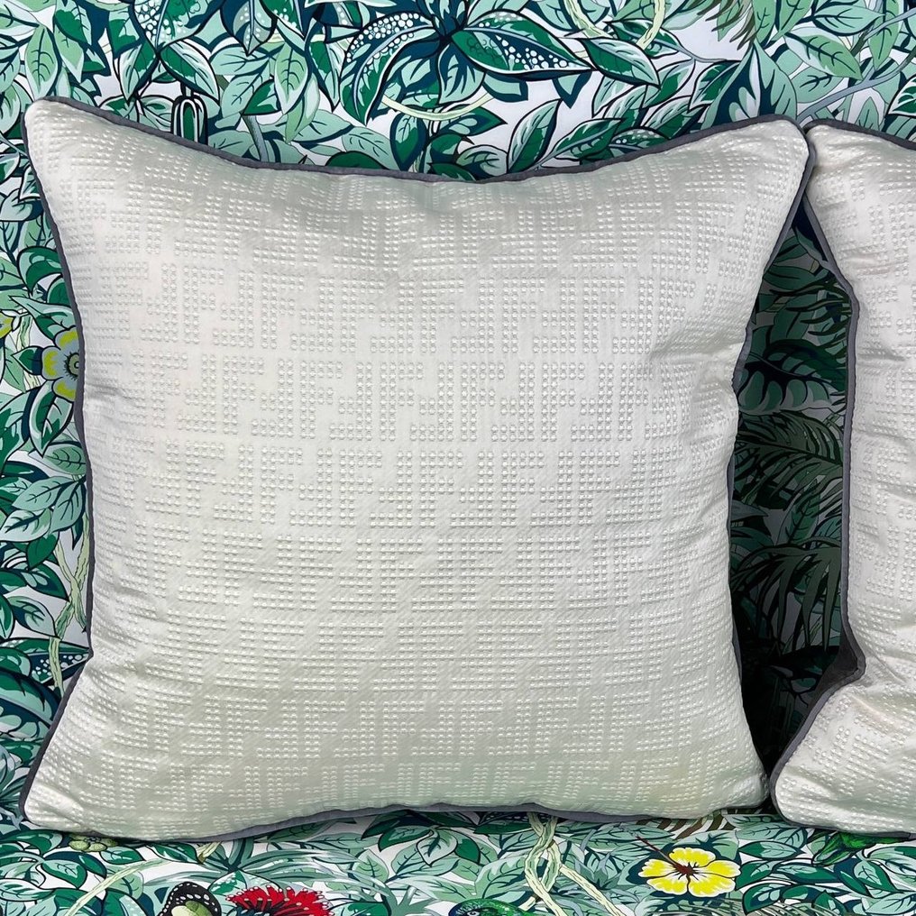 Fendi Casa Un nou set de două - Pernă #4.3