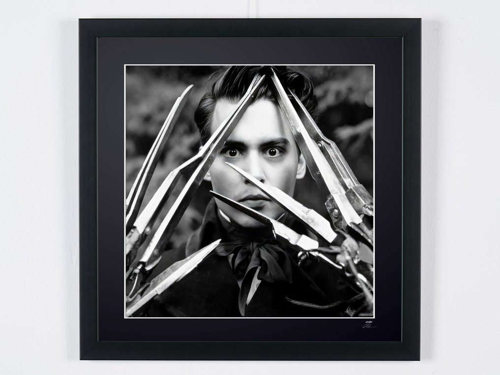 Johnny Depp As Edward Scissorhands - Fine Art Photography - Luxury Wooden Framed 50X50 cm - Limited Edition Nr 03 of 30 - Serial ID 30235 - Original Certificate (COA), Hologram - 100% New. Shipping Reduction from 3 items #1.0