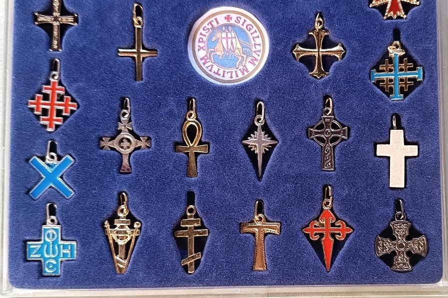 Themed collection - Complete Collection of 30 Universal Hanging Crosses #2.2