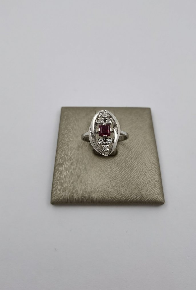 Ring - 14 kt Weißgold -  0.20ct. tw. Rubin - Diamant #2.2