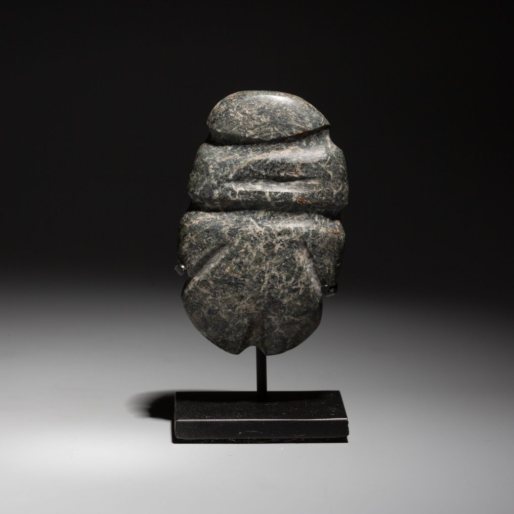 墨西哥格雷罗州梅斯卡拉 石头 拟人化的偶像。公元前 300-100 年。 8.2 厘米高。西班牙进口许可证。 #1.1