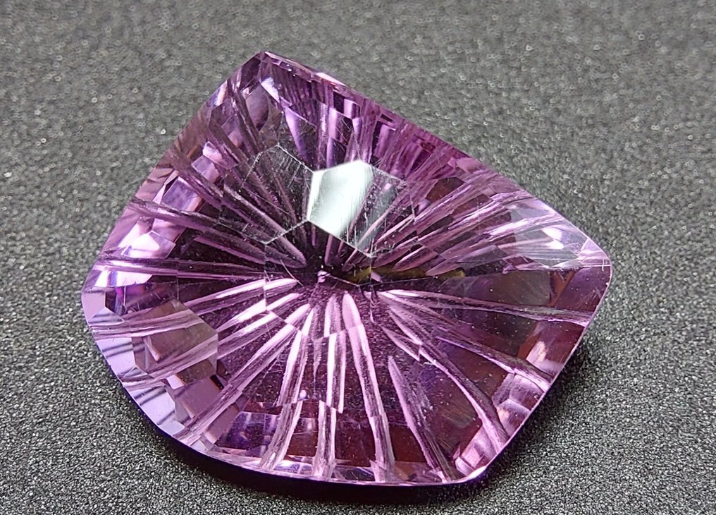 紫水晶  - 19.22 ct - 西班牙宝石学院（IGE） #1.1