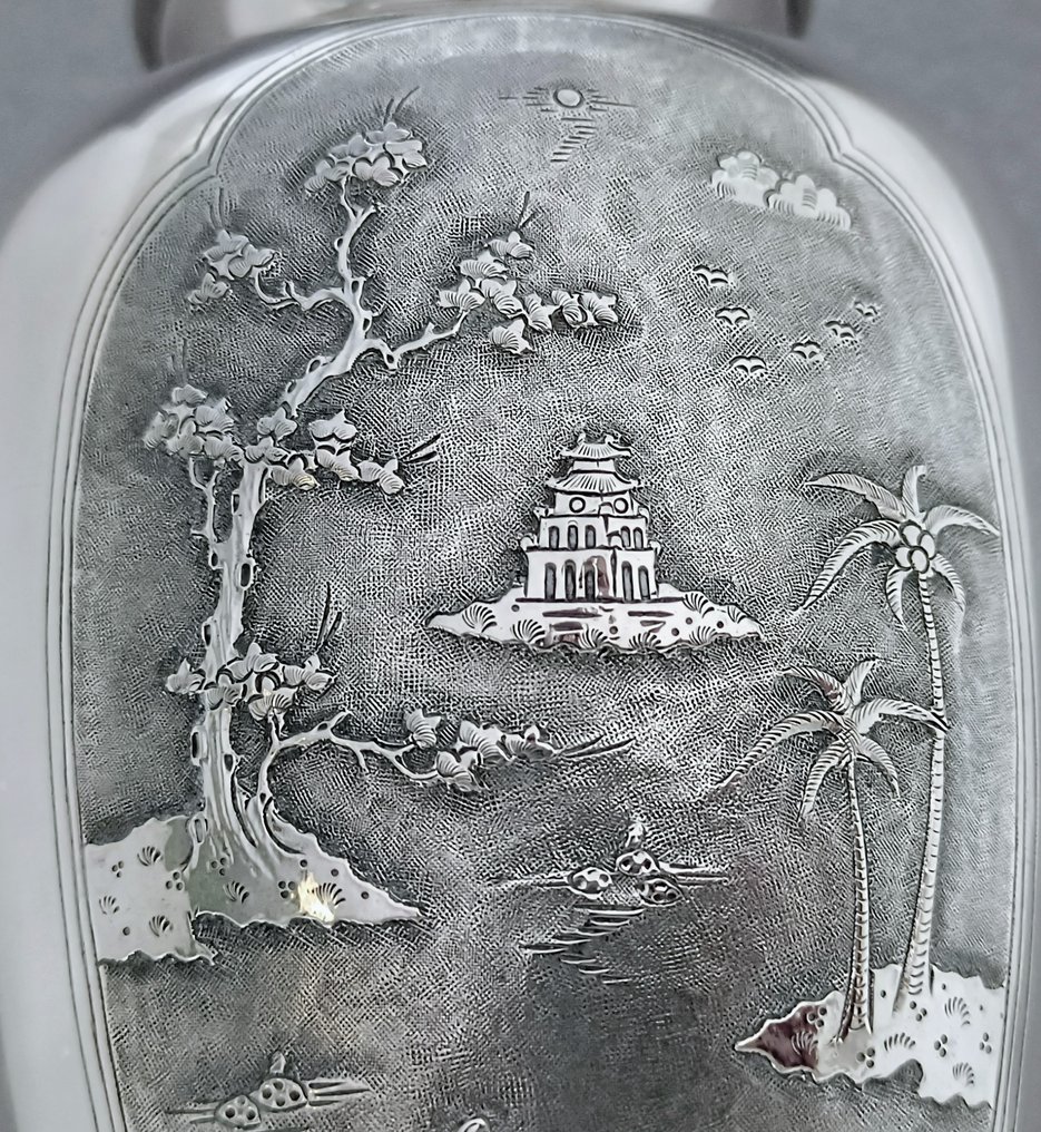 Finely detailed traditional landscape - Vase  - Silber, .900 #1.1