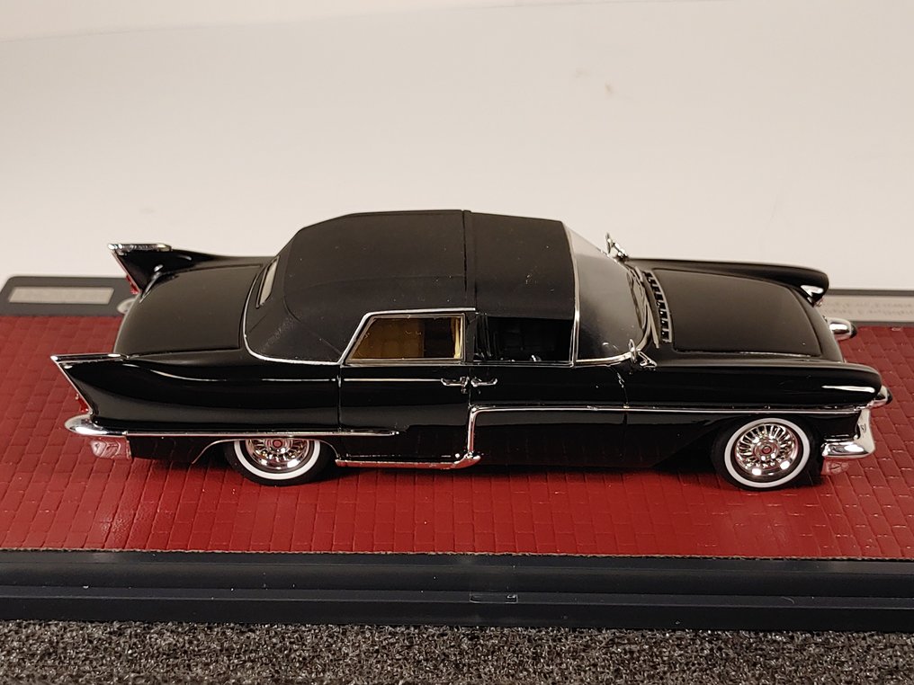 Matrix 1:43 - Model car - Cadillac Eldorado Brougham Town Car Concept XP48 - 1956 - Black / Closed - Limited 012 of 408 #3.2
