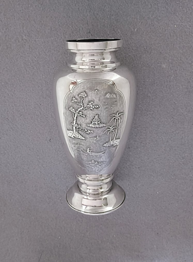 Finely detailed traditional landscape - Vase  - Silber, .900 #2.1
