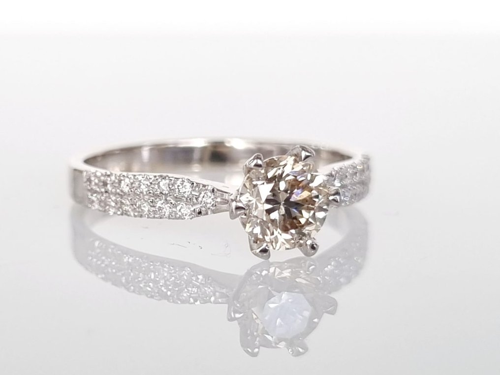 Engagement ring White gold -  1.02 tw. Diamond #3.3