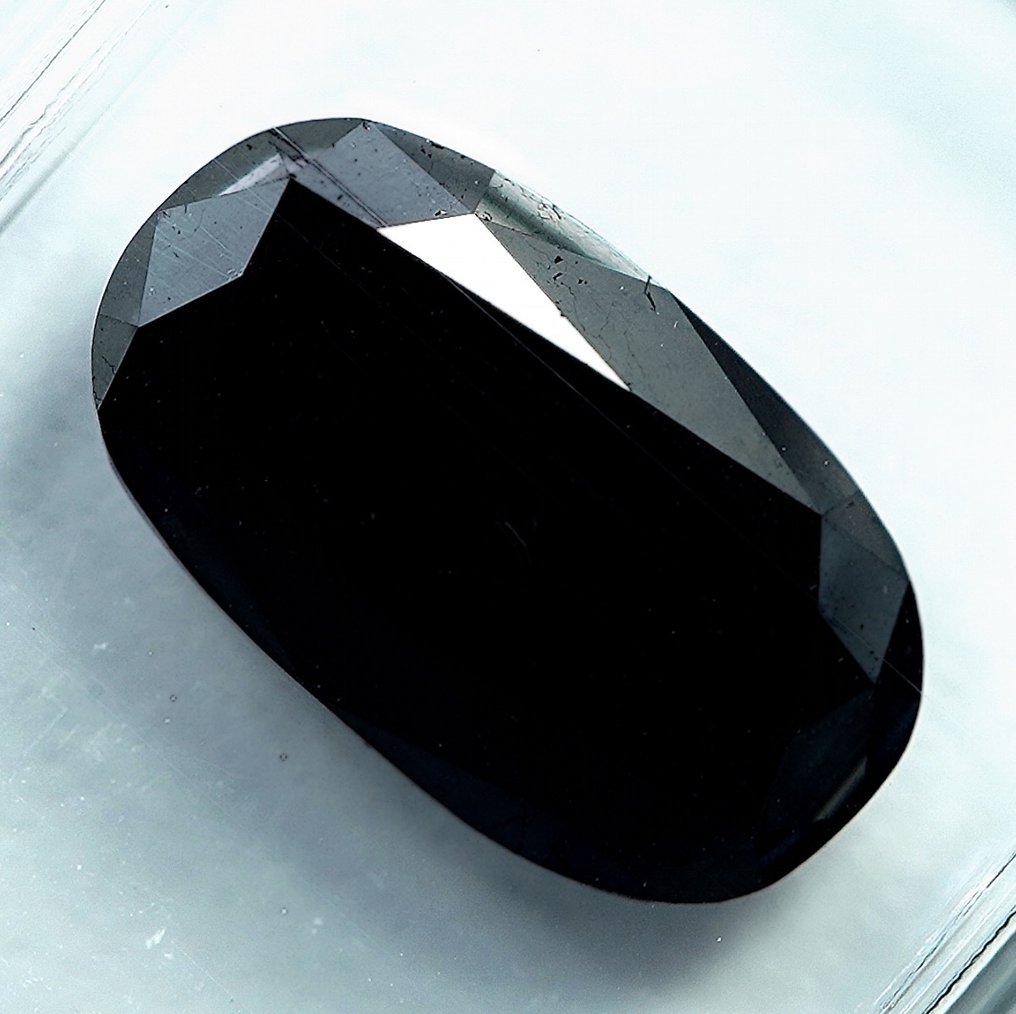 1 pcs Diamond (Colour-treated) - 2.64 ct - Oval - Not specified in lab report - International Gemological Institute (IGI) #1.0