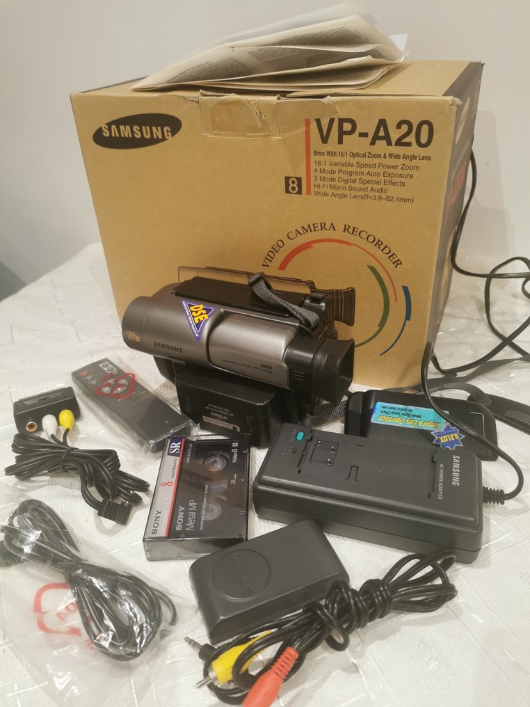 Samsung VP-A20 Camcorder compatible with video8 and 8mm tapes Analog video camera #1.2