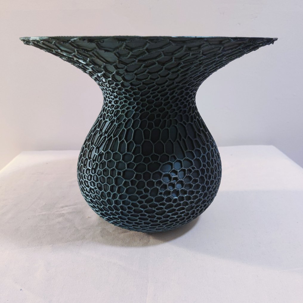 SSP Design - Stjepan Sasa Pejic - Vase -  Lorelei vase nr  - Silke biologisk nedbrytbart polylaktid #2.1