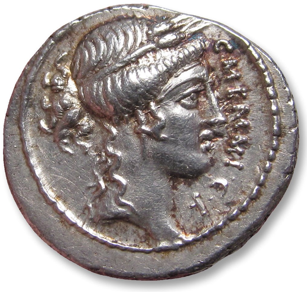 Römische Republik. C. Memmius C.f., 56 v.u.Z.. Denarius Rome mint #1.2