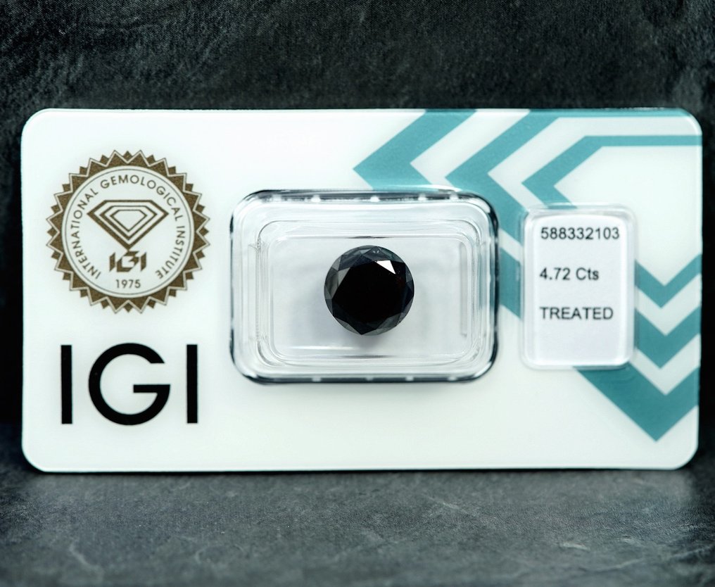 1 pcs Διαμάντι (Επεξεργασμένου χρώματος) - 4.72 ct - Στρογγυλό Μαύρο - Δεν προσδιορίζεται στην εργαστηριακή έκθεση - International Gemological Institute (IGI) #2.1