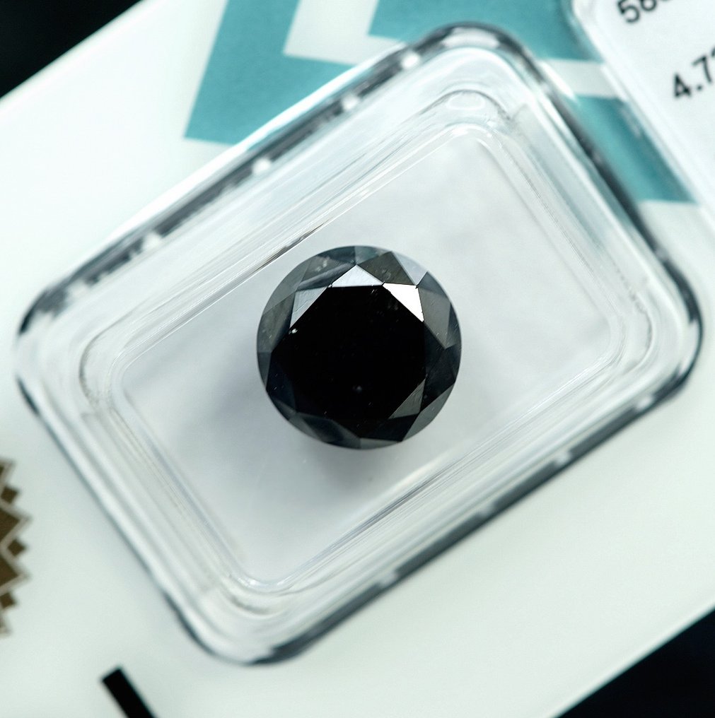 1 pcs Διαμάντι (Επεξεργασμένου χρώματος) - 4.72 ct - Στρογγυλό Μαύρο - Δεν προσδιορίζεται στην εργαστηριακή έκθεση - International Gemological Institute (IGI) #3.2