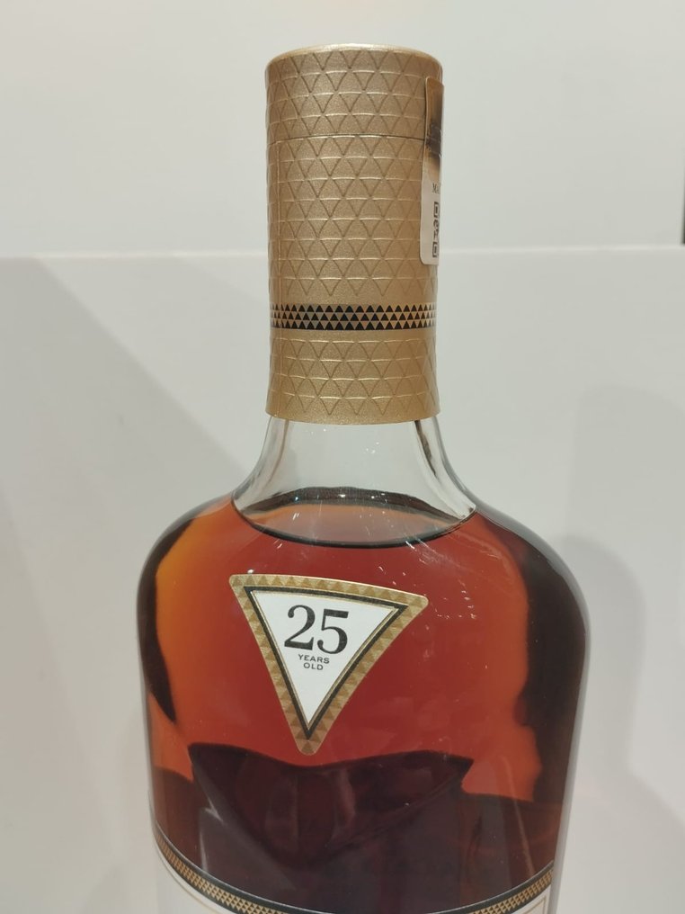 Macallan 25 years old Sherry Oak Casks 2023 Release  - 700ml #2.1