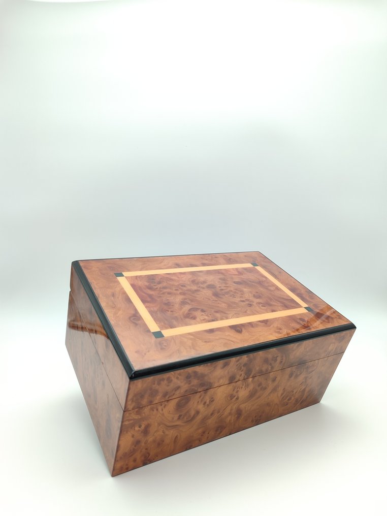 Zigarrenkiste - Luxuriöse handgefertigte Zigarrenkiste aus edlem Holz – limitierte Auflage #2.1
