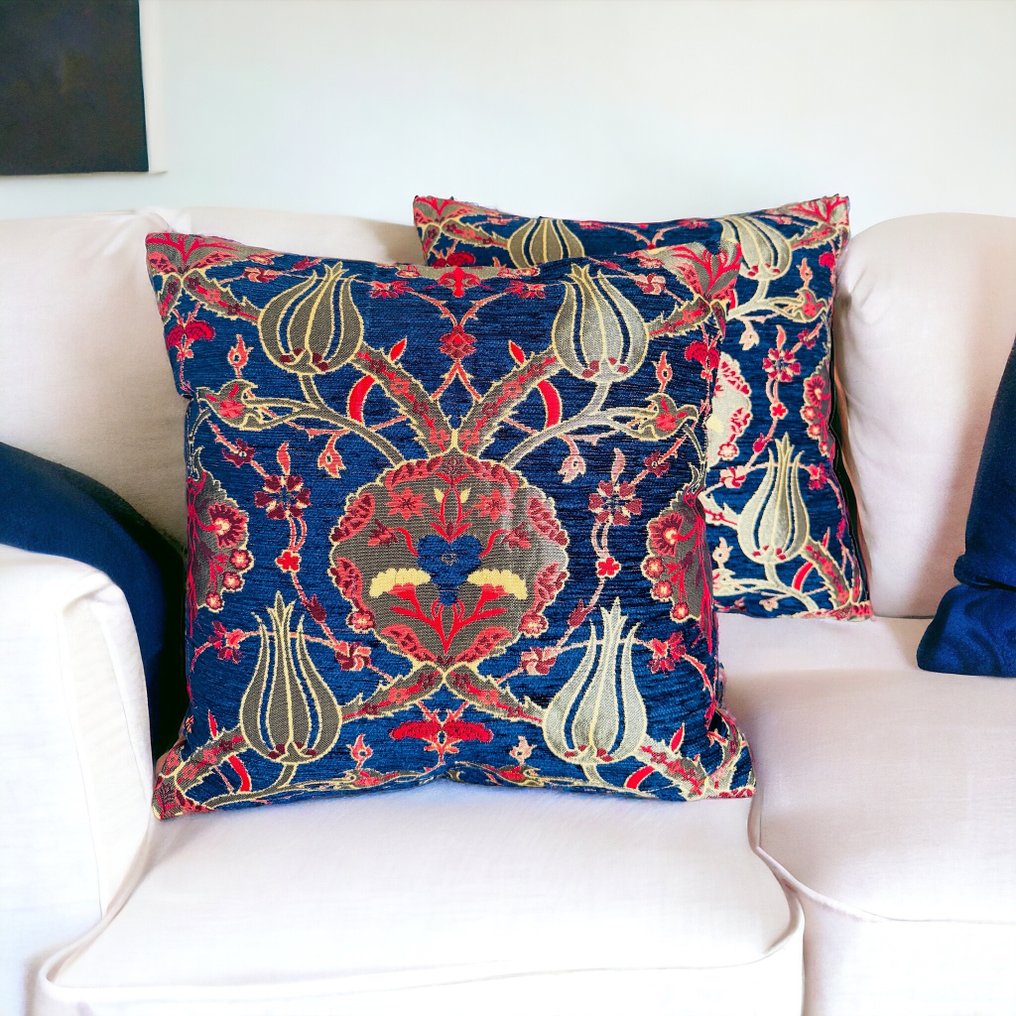 Set of Two Velvet Cushions - Cushion (2) #3.2