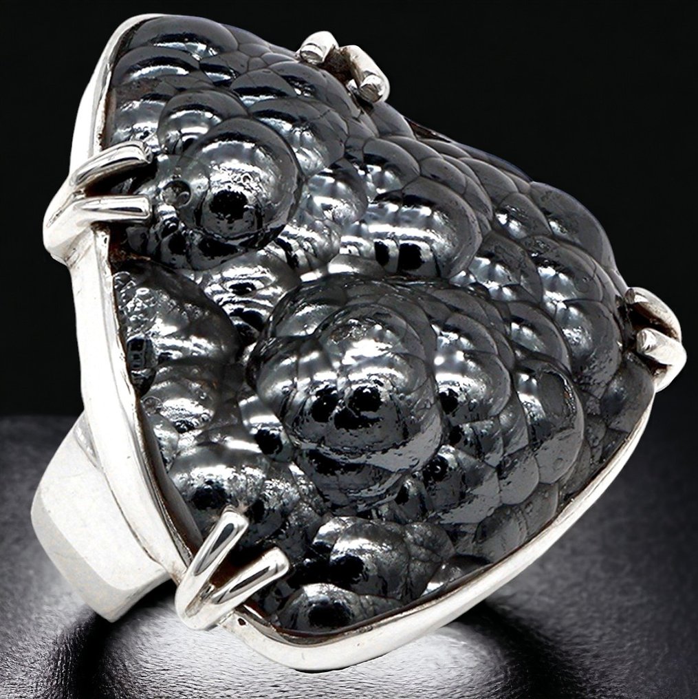 与葡萄状赤铁矿的银戒指。 带有赤铁矿 Metallica 的特殊银戒指 - 高度: 30 mm - 宽度: 29 mm- 21 g - (1) #1.1