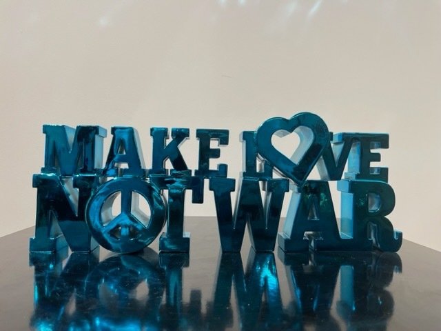 Van Apple - Make Love Not War #1.1