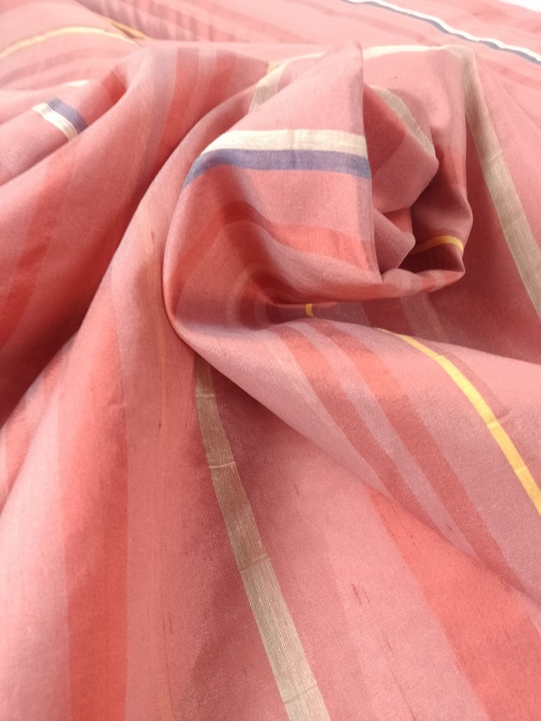 华丽剪裁塔夫绸双宽 6m x 2.8 颜色 红色、粉色洋红色调 - 室内装潢面料  - 500 cm - 280 cm #3.1