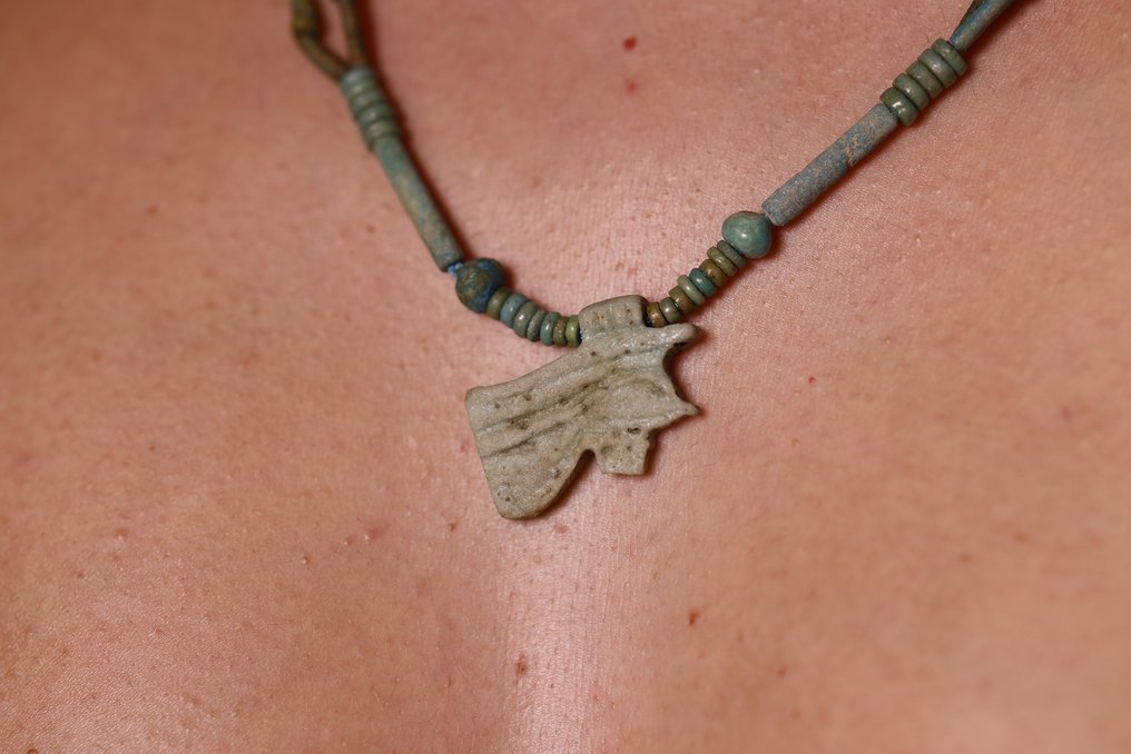 Ancient Egypt Necklace with several Udjat amulets. - 30 cm #1.0