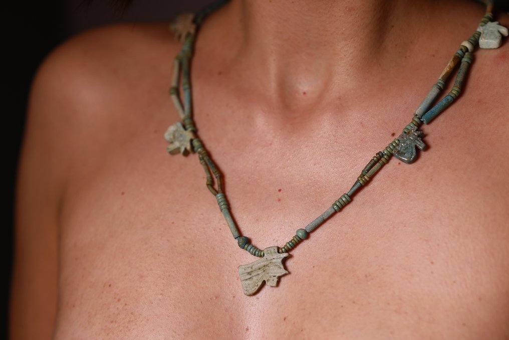 Ancient Egypt Necklace with several Udjat amulets. - 30 cm #1.0