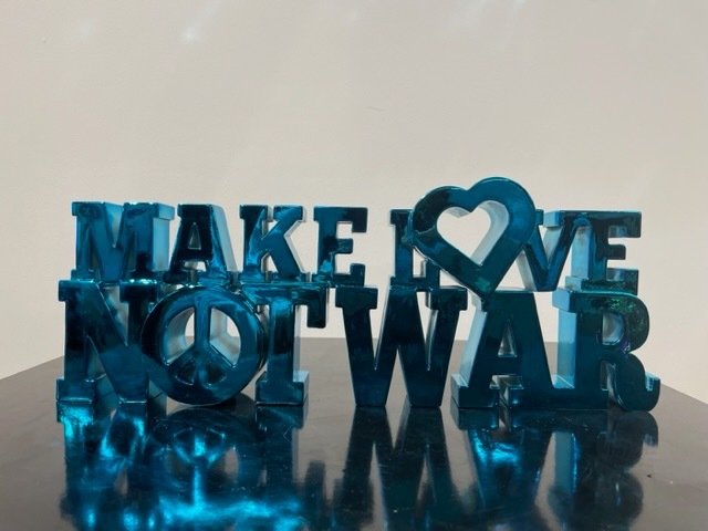 Van Apple - Make Love Not War #3.3