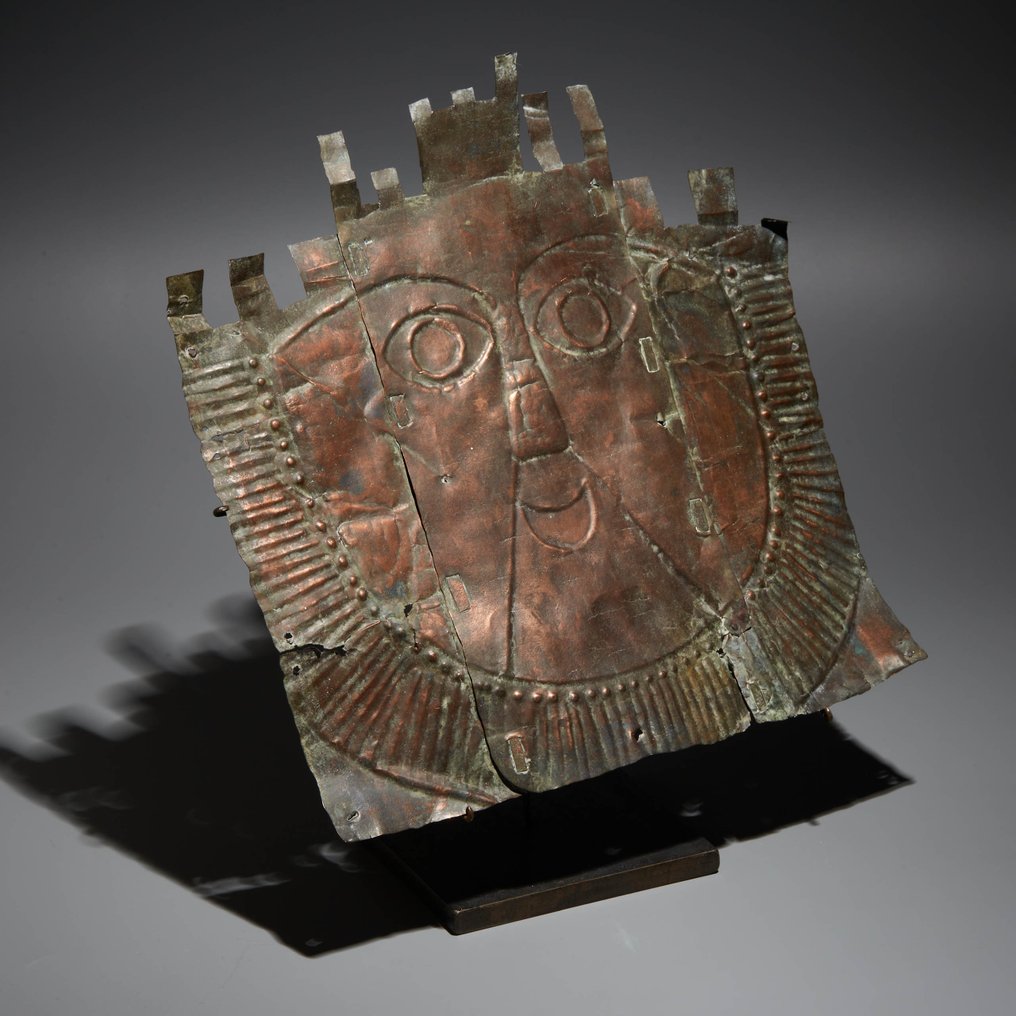 Inca Koper Belangrijk begrafenismasker. 1100 - 1400 n.Chr. 22cm hoogte. Spaanse importvergunning. #1.2
