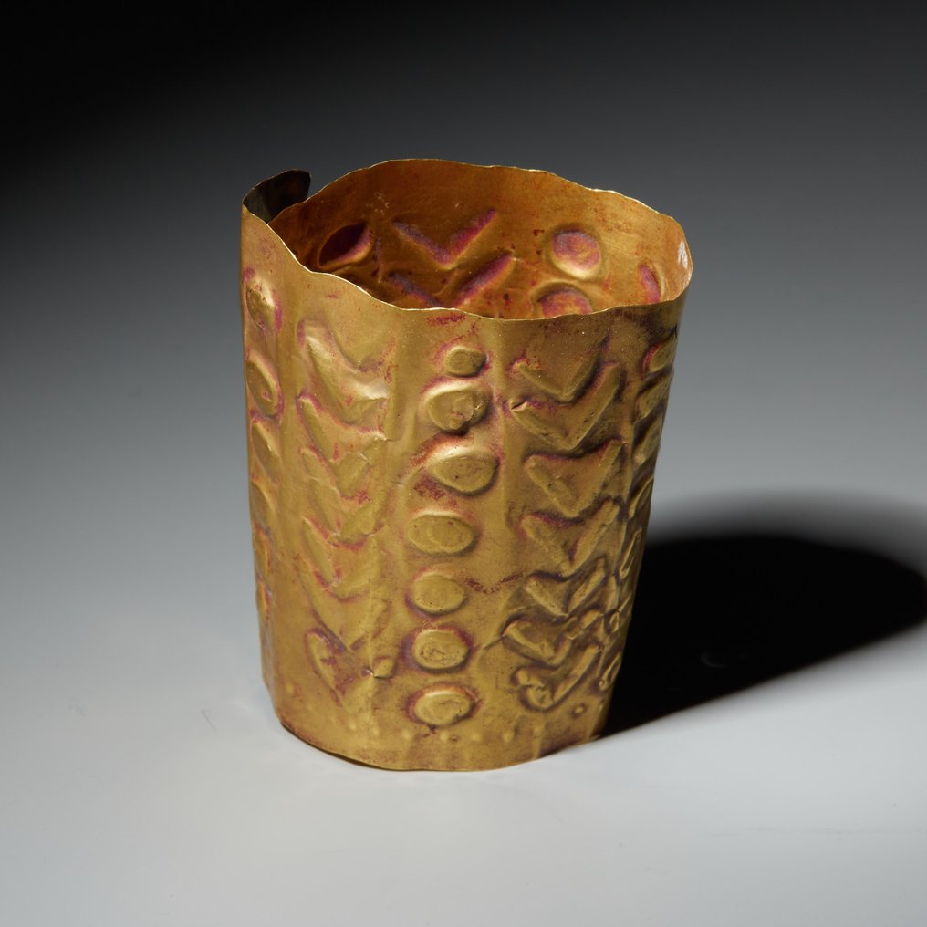 Chancay kultur Guld Skål. 800-1000 e.Kr. 5,5 cm. Spansk importlicens. #1.1
