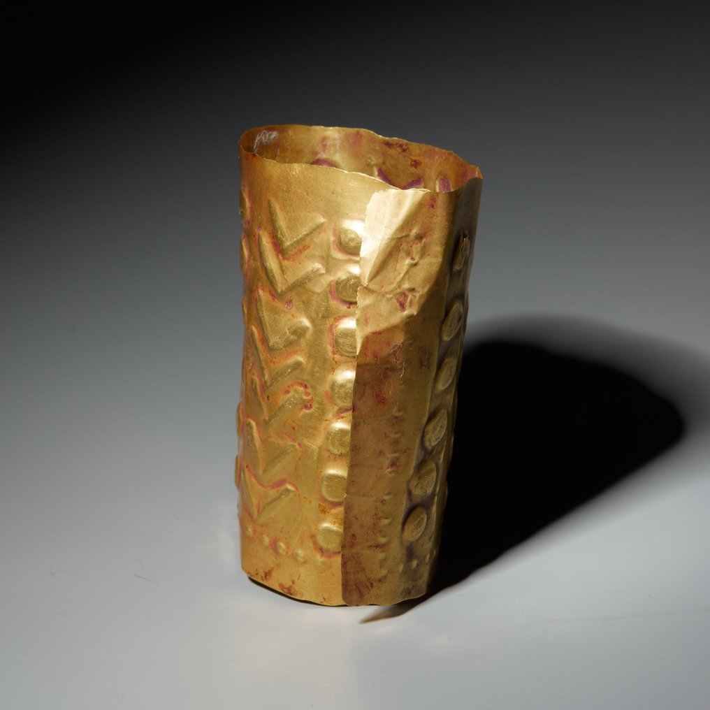 Chancay kultur Guld Skål. 800-1000 e.Kr. 5,5 cm. Spansk importlicens. #1.2