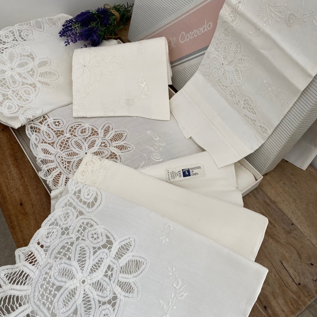 Double sheet in pure linen, hand embroidered Renaissance lace. Italy - Vintage - Bed sheet (3)  - 240 cm - 260 cm #1.1