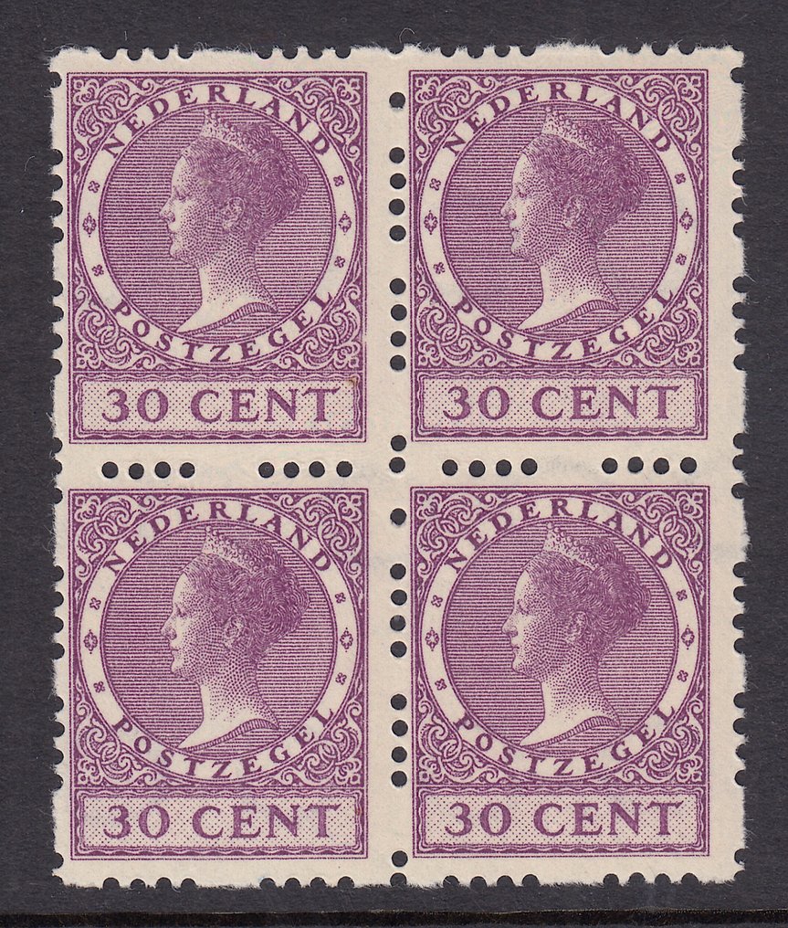 荷蘭 1928 - 威廉娜女王，类型为'Veth'，在四块块中，邮票之间垂直存在偏差的齿孔。 - NVPH R53c #1.0