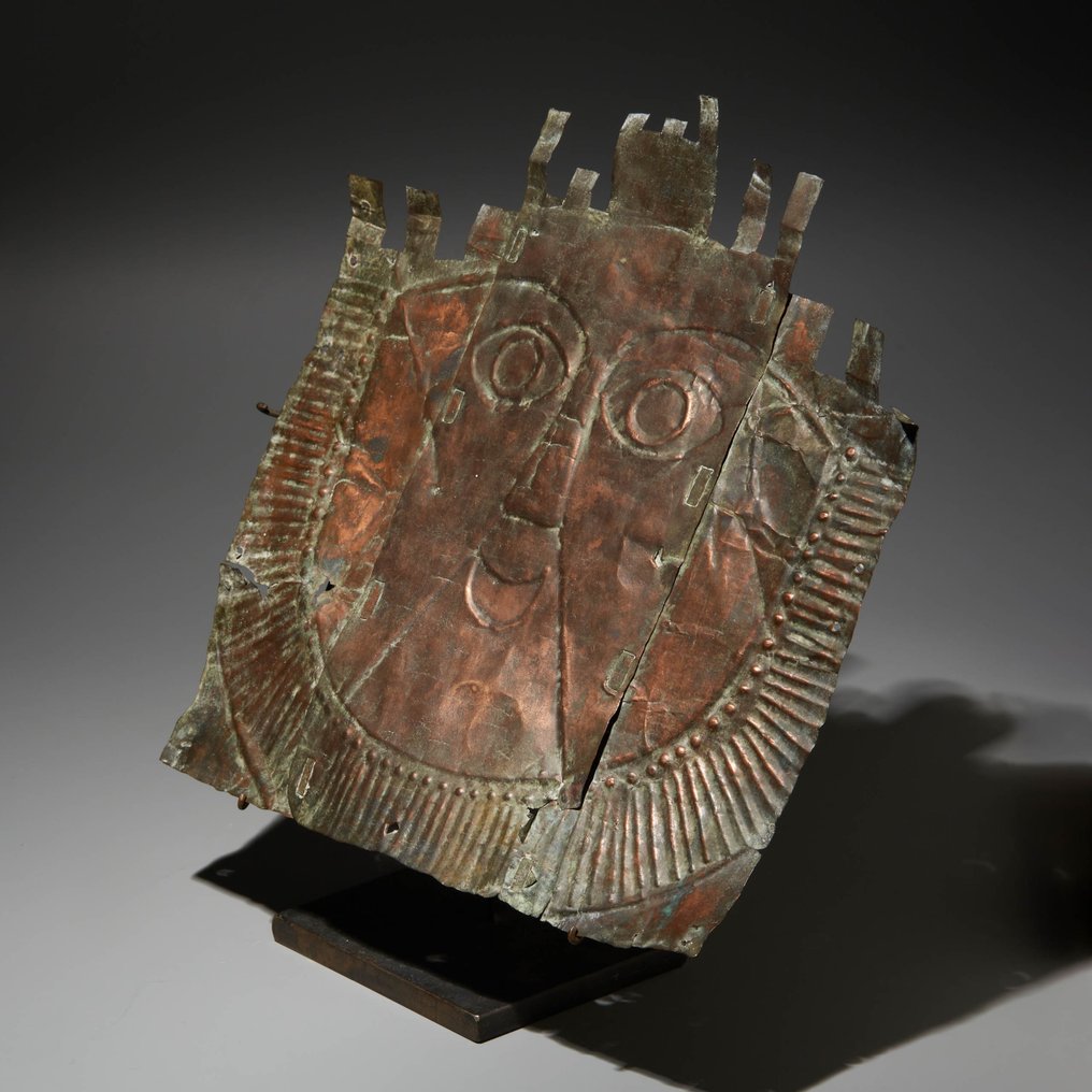 Inca Koper Belangrijk begrafenismasker. 1100 - 1400 n.Chr. 22cm hoogte. Spaanse importvergunning. #2.1