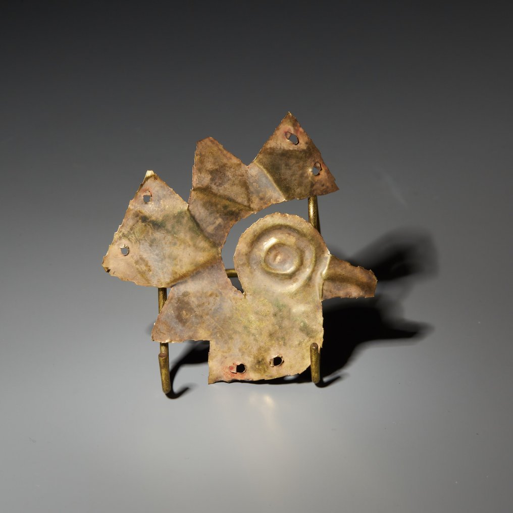 Chancay, Perú Oro Plato de un pájaro. 800-1000 d.C. 5,5 cm. Licencia de Importación Española. #1.2