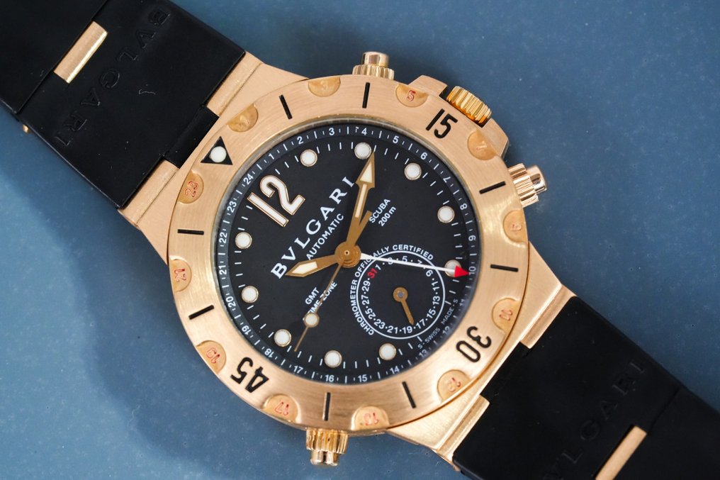 bulgari-diagono-gmt-3-time-zone-scuba-diving-18k-gold-sd-38-g-gmt